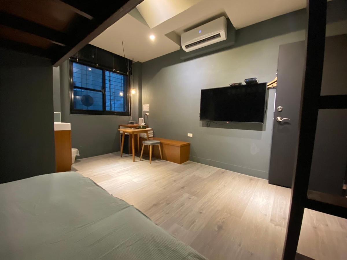 良文旅2館ryou Hotel Vintage - II Tainan Exterior foto